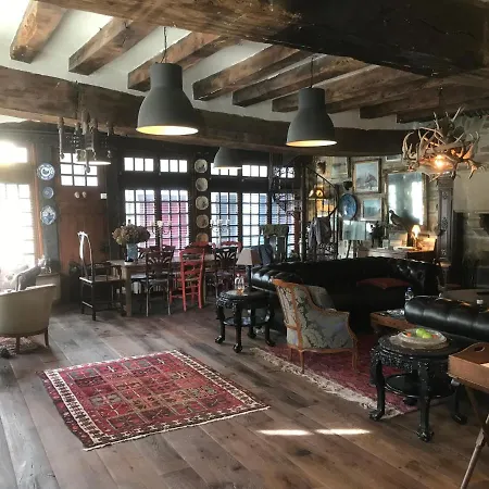 Du Cloitre Bed & Breakfast Tréguier