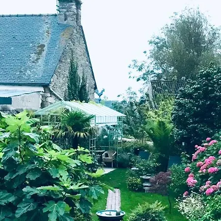 Du Cloitre Bed & Breakfast Tréguier